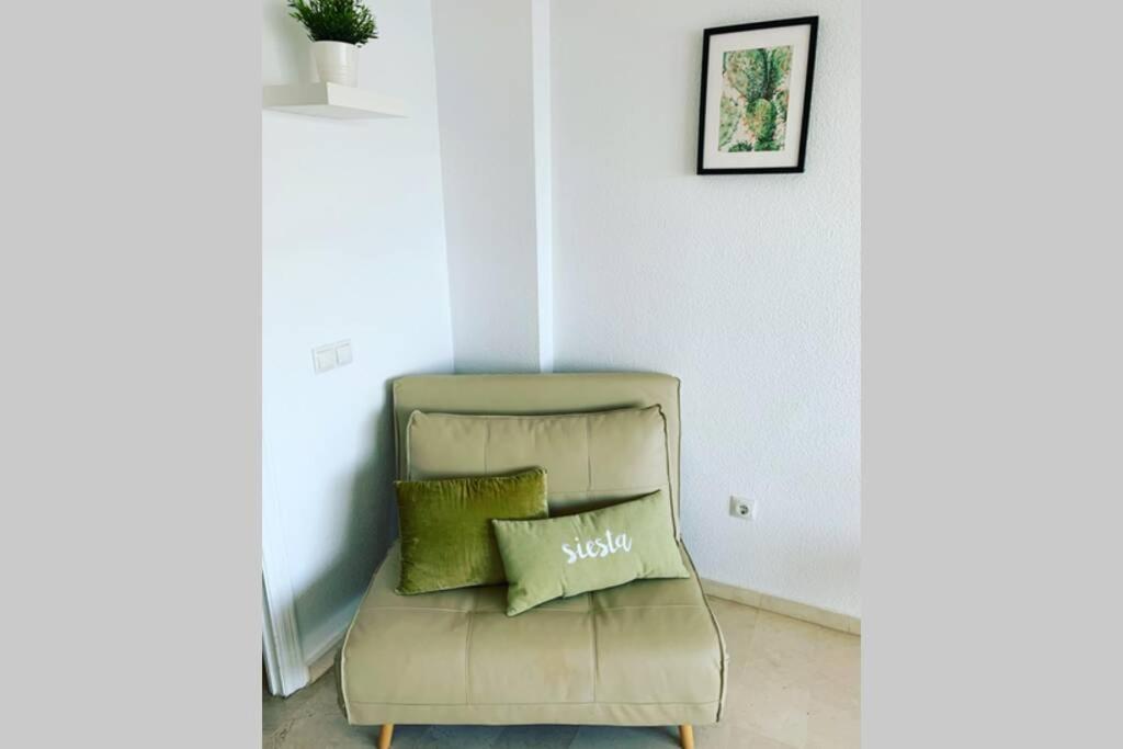 Amazing Frontline Sea Views Studio Apartment Castillo Del Vigia 토레몰리노스 외부 사진