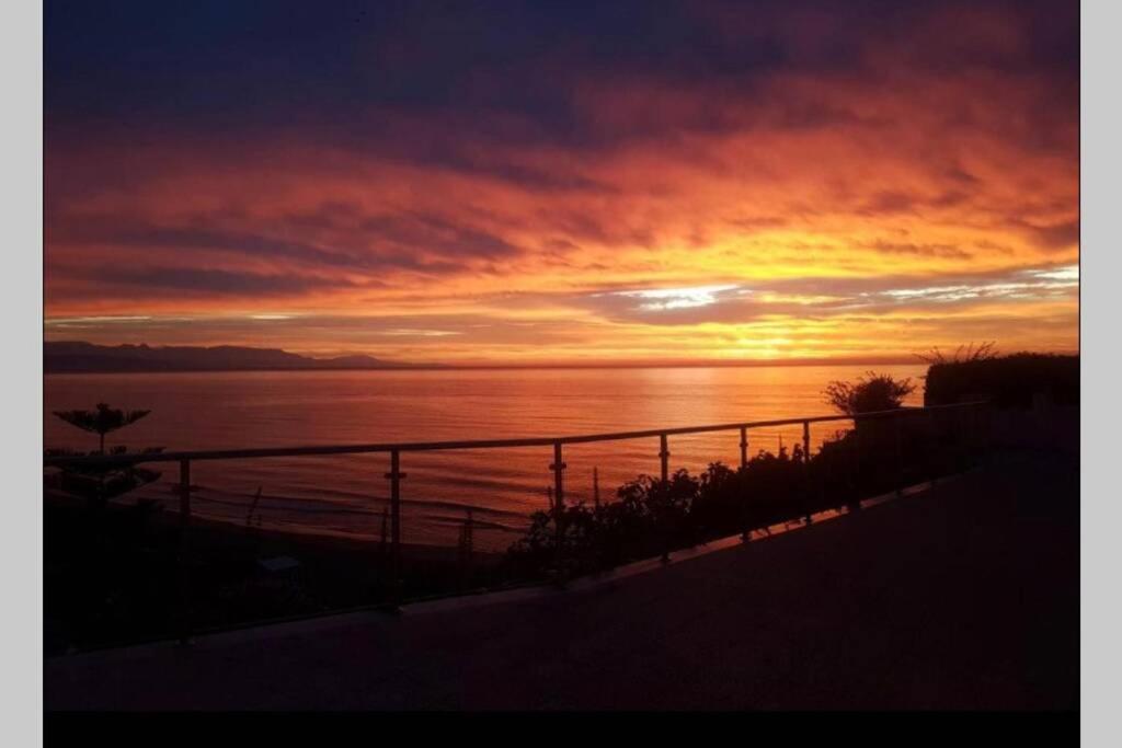 Amazing Frontline Sea Views Studio Apartment Castillo Del Vigia 토레몰리노스 외부 사진