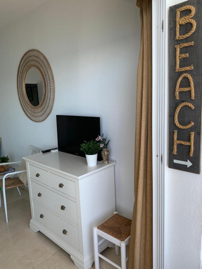 Amazing Frontline Sea Views Studio Apartment Castillo Del Vigia 토레몰리노스 외부 사진