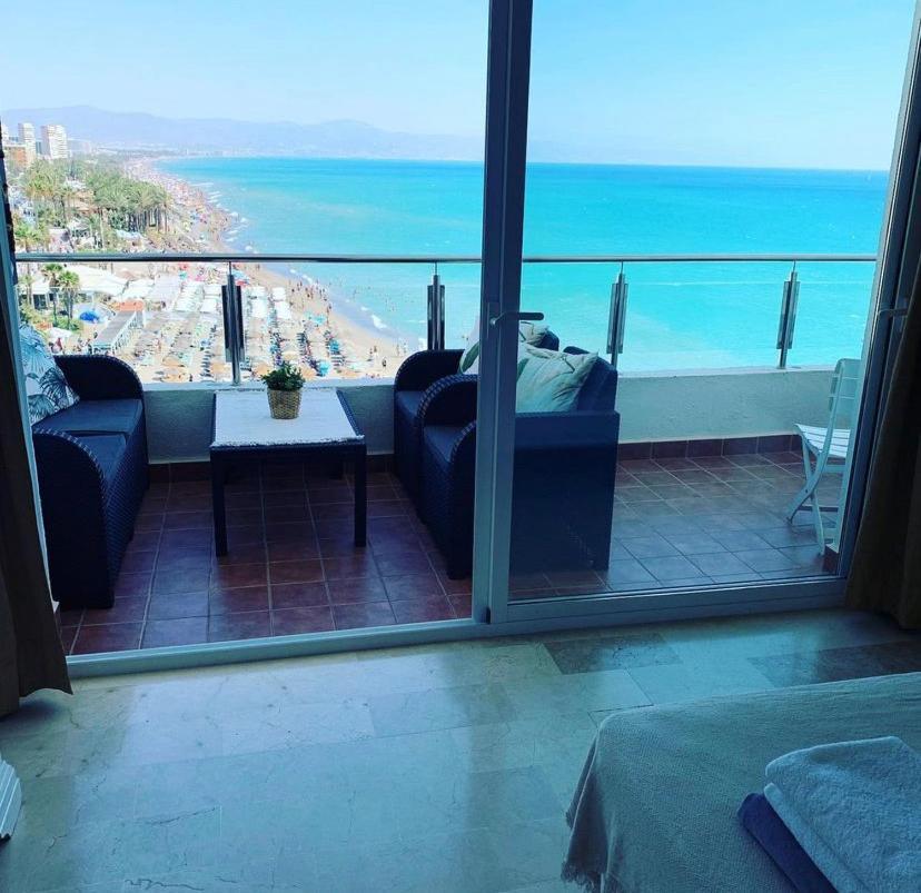 Amazing Frontline Sea Views Studio Apartment Castillo Del Vigia 토레몰리노스 외부 사진