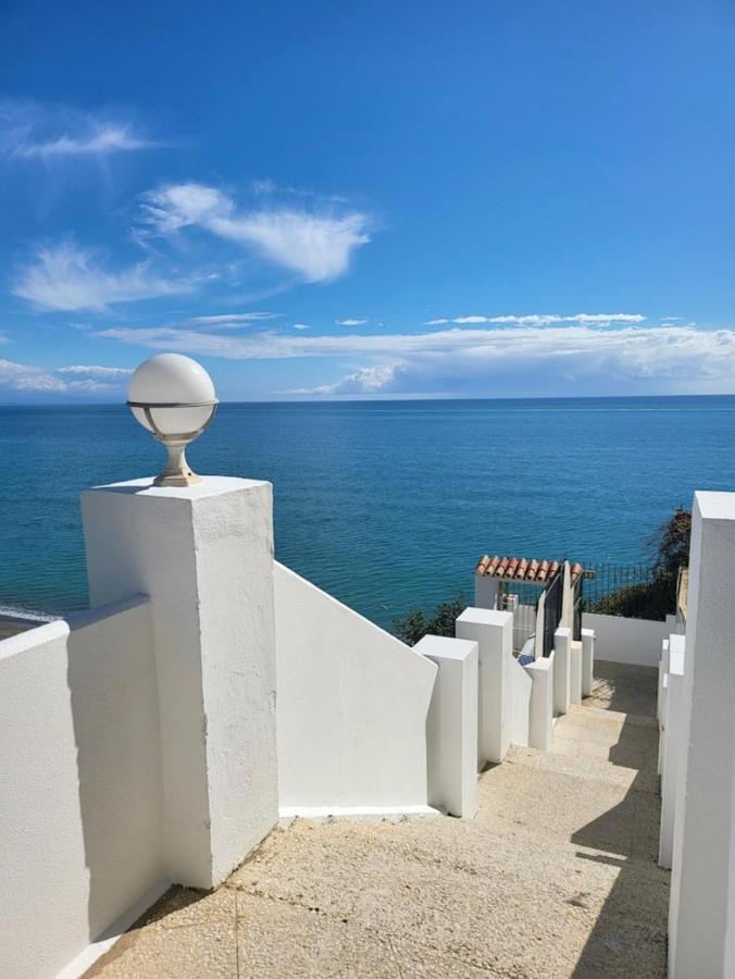 Amazing Frontline Sea Views Studio Apartment Castillo Del Vigia 토레몰리노스 외부 사진